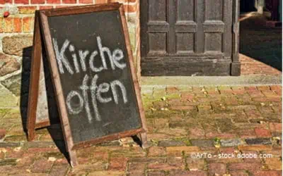 Weltliche Trauerfeiern in der Kirche
